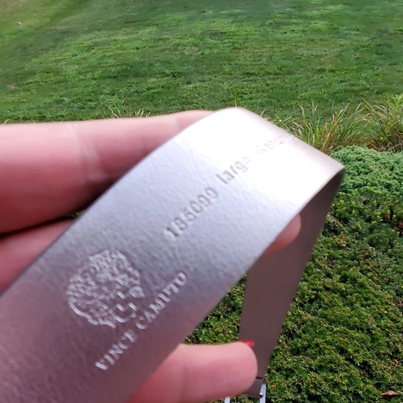 VINCE CAMUTO GENUINE LEATHER BELT - Picture 5 of 6